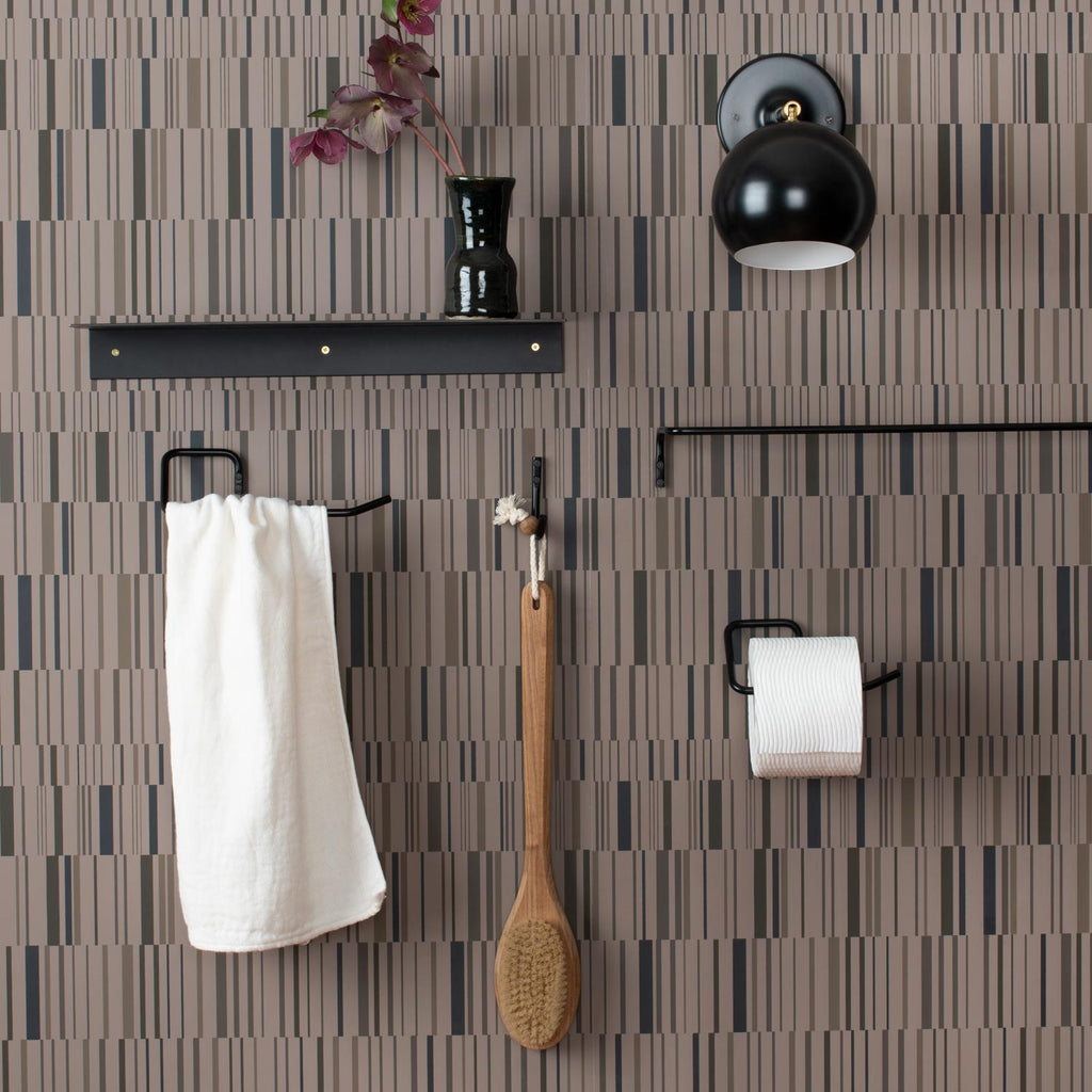 Mara Wire Hand Towel Holder::true black::hover